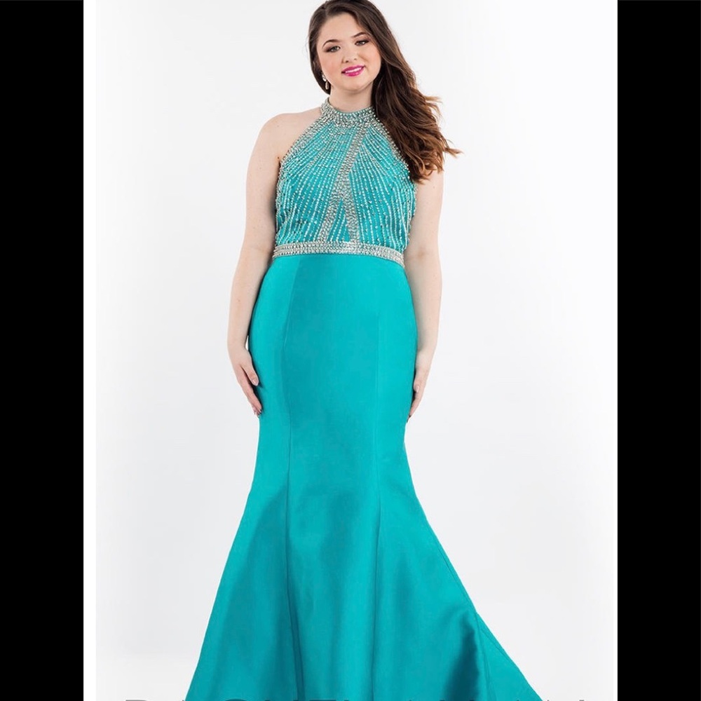 Rachel Allan Curves Prom Dress!!